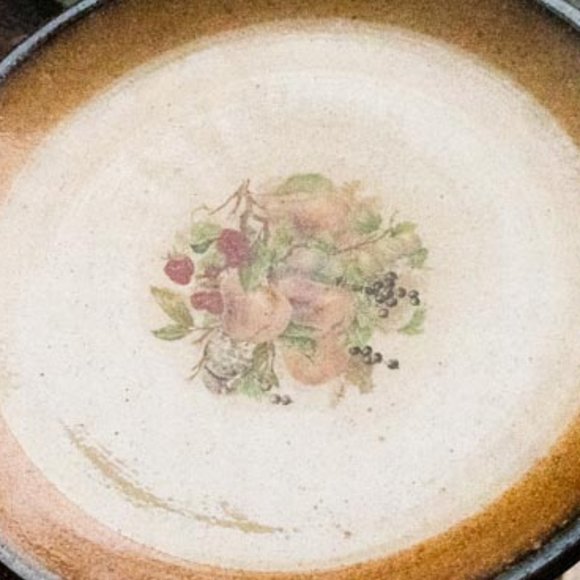 Monroe Salt Works Pears and Strawberries 2nd Large Dinner Plate 11" - Picture 3 of 12